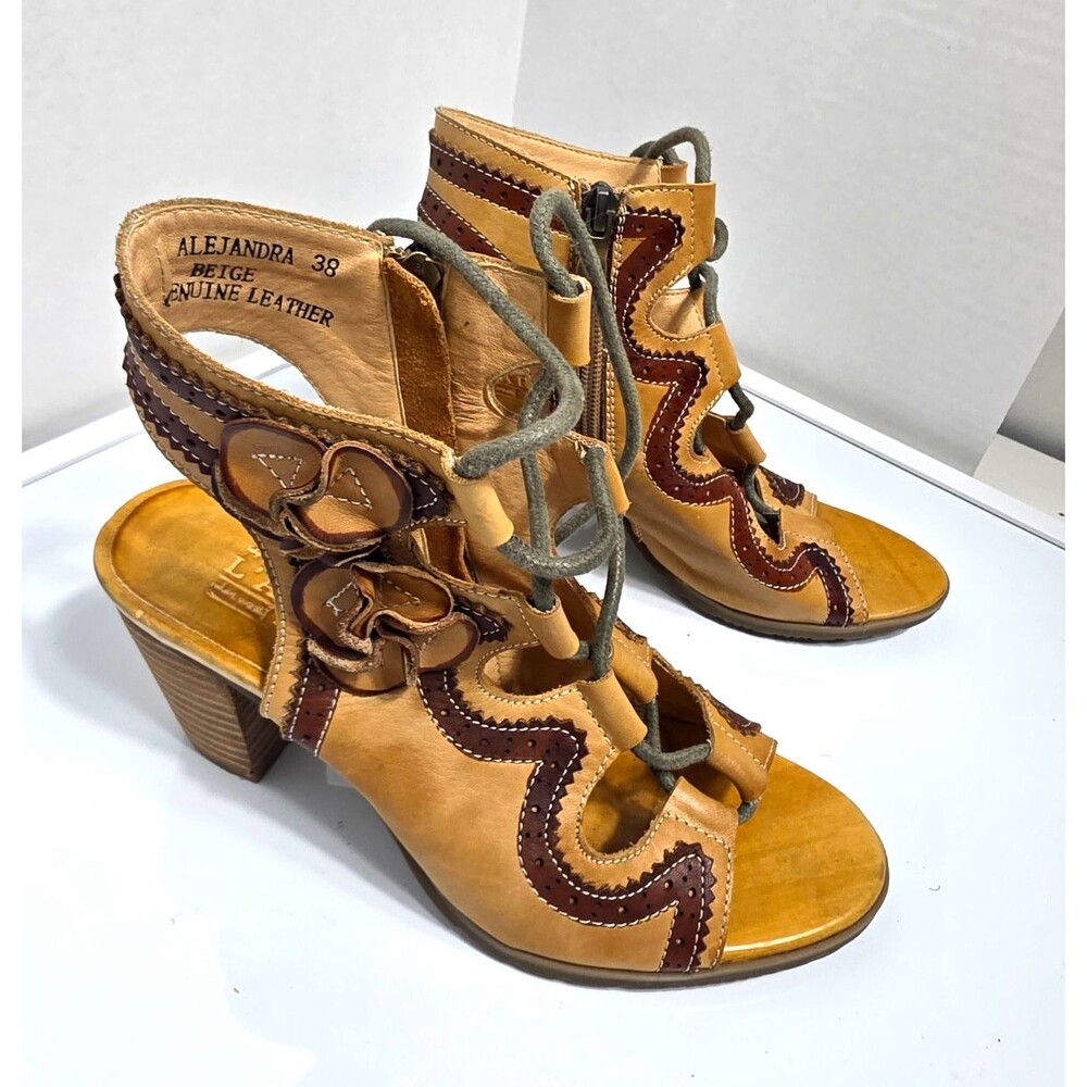 L'Artiste Spring Step Alejandra Beige Leather Floral Lace Up Heel Sandals 38/7.5